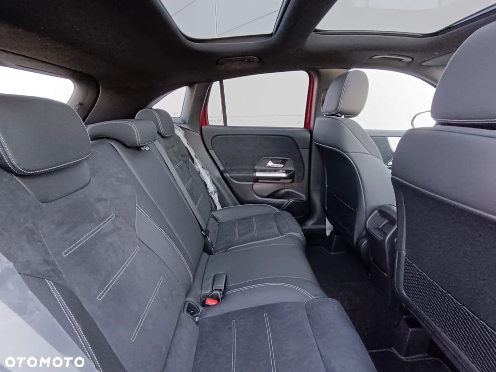 Mercedes-Benz GLA 220 mHEV 4-Matic AMG Line 8G-DCT - 6