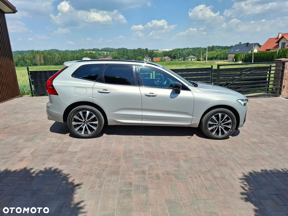 Volvo XC 60 B4 D AWD Plus Dark - 8