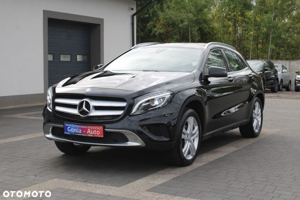Mercedes-Benz GLA - 2