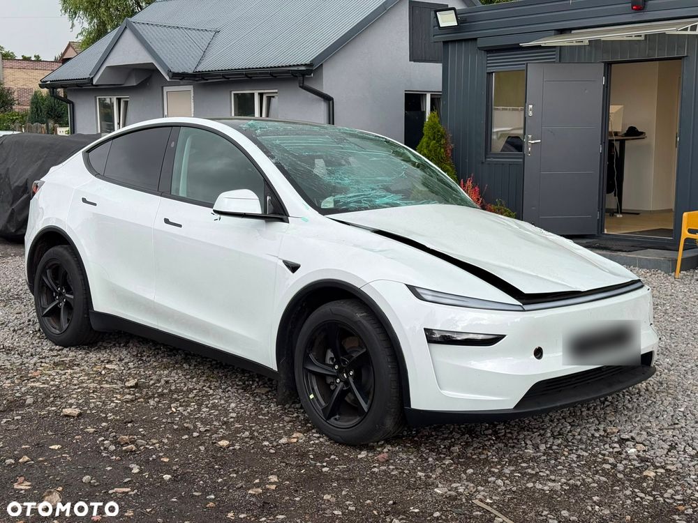 Tesla Model Y RWD - 3