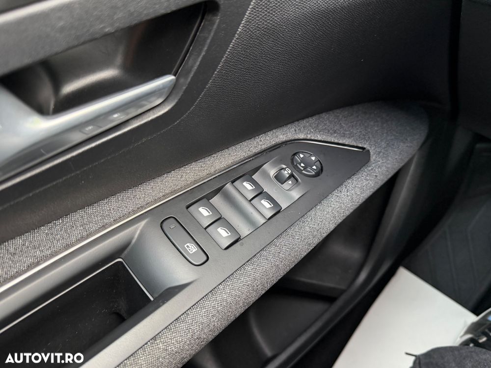 Peugeot 3008 BlueHDi 130 Stop & Start EAT8 Active - 25