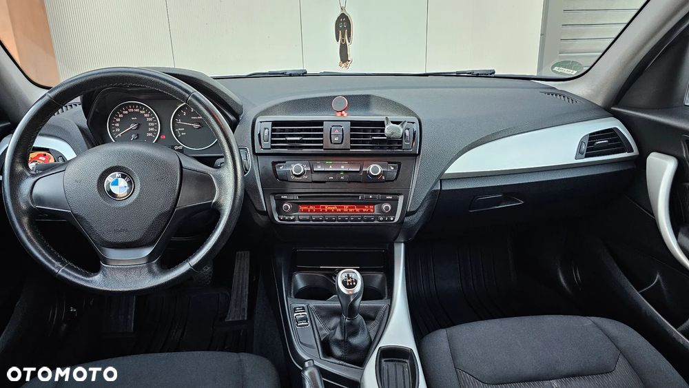 BMW Seria 1 114i - 8