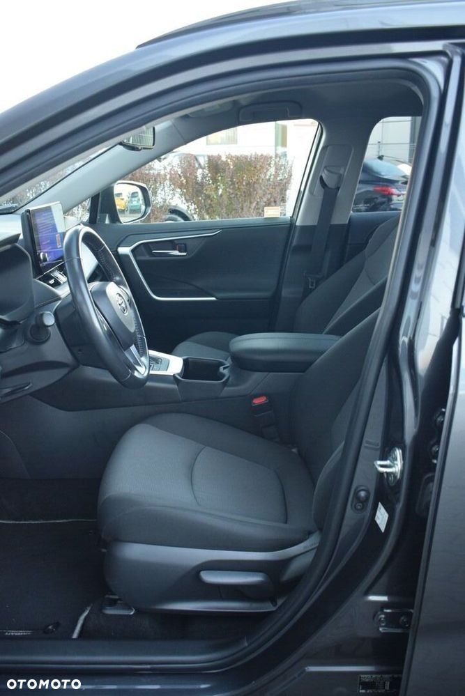 Toyota RAV4 - 8