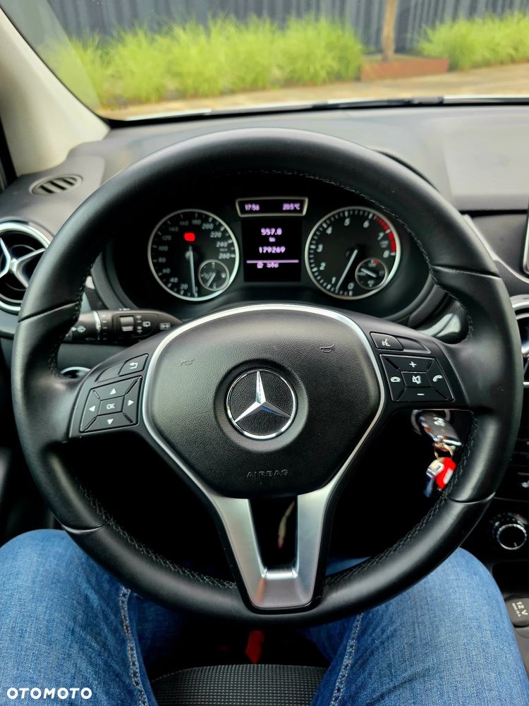 Mercedes-Benz Klasa B 180 (BlueEFFICIENCY) - 17