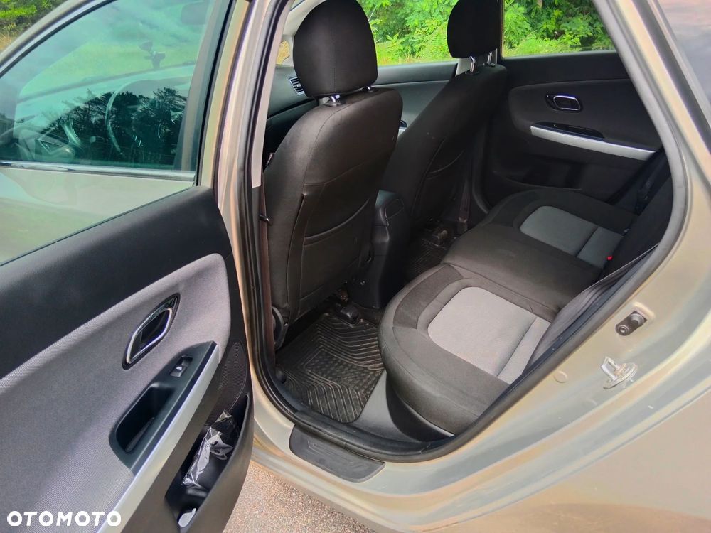Kia Ceed 1.6 GDI Business Line - 9