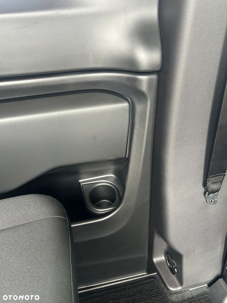 Mercedes-Benz Sprinter - 29