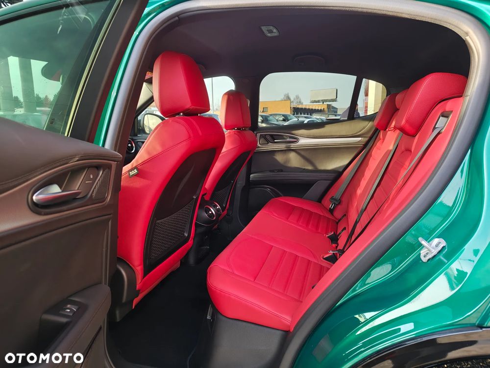 Alfa Romeo Stelvio 2.0 Turbo Veloce Q4 - 11