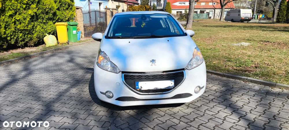Peugeot 208 - 6
