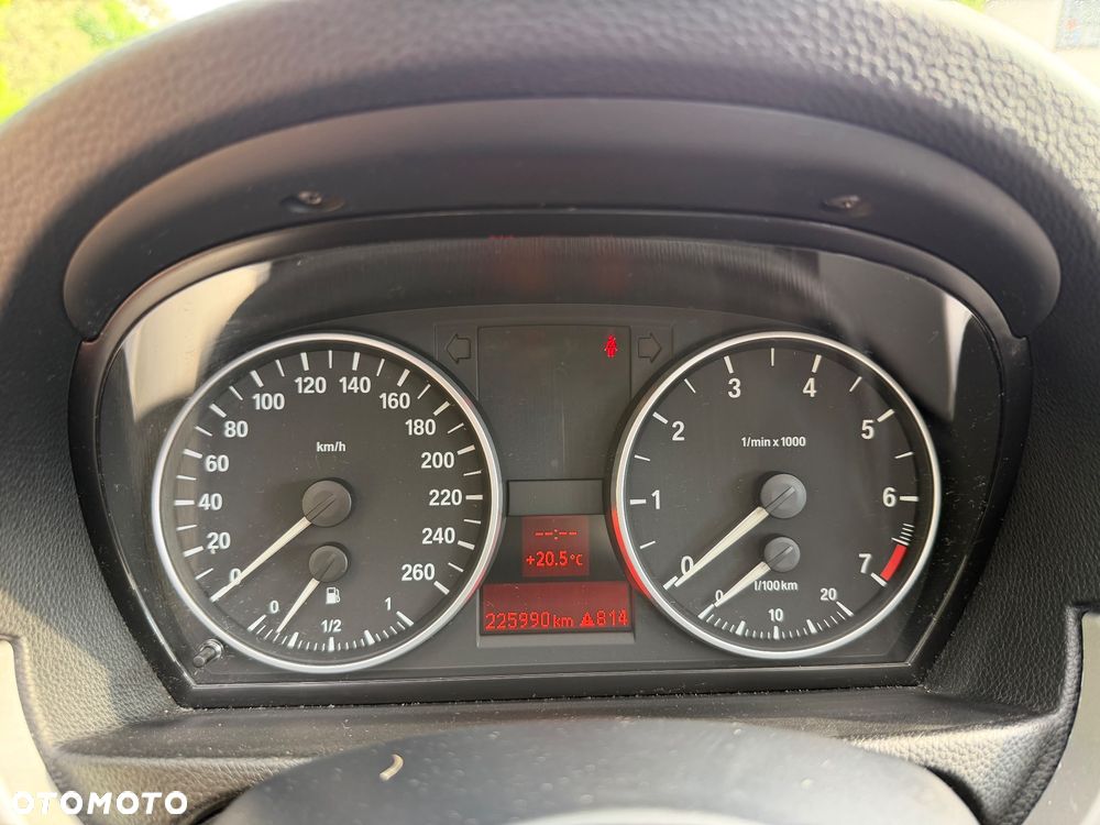 BMW Seria 3 318i Edition Sport - 14