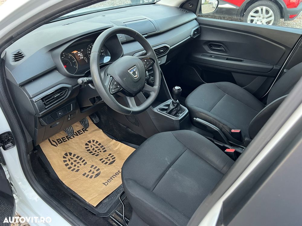 Dacia Logan TCe 90 Essential - 14