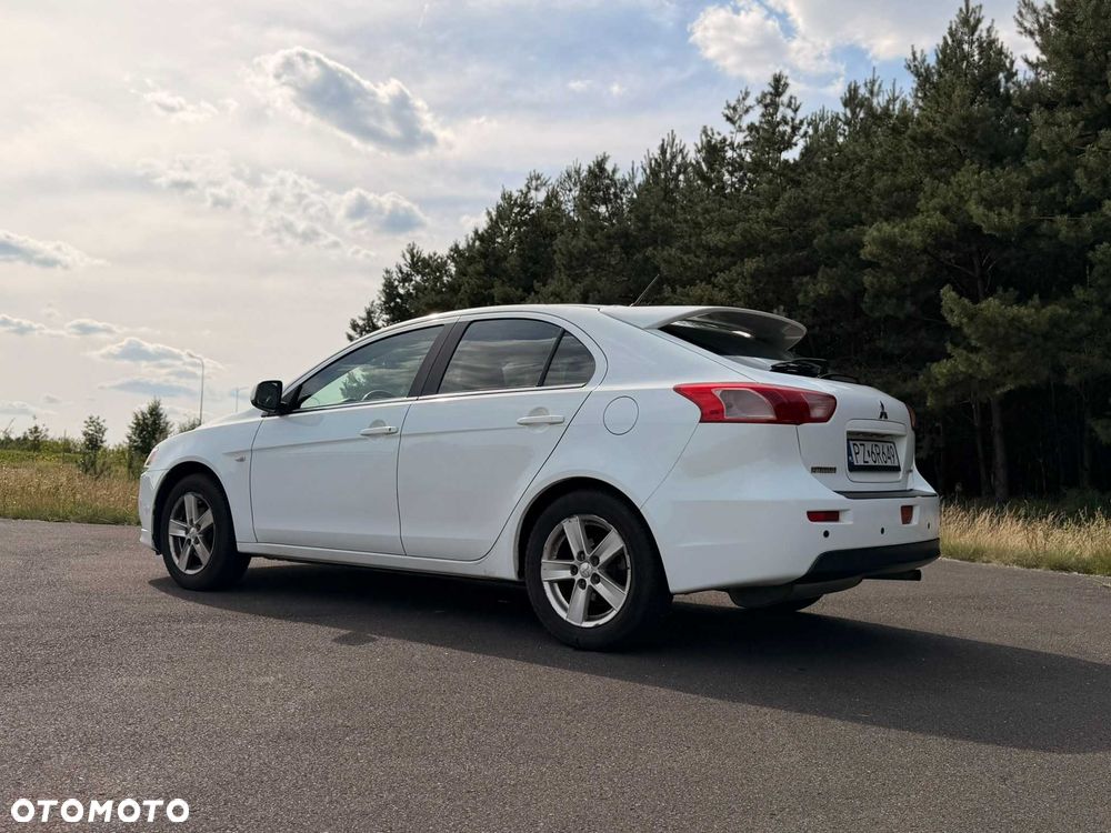 Mitsubishi Lancer - 2