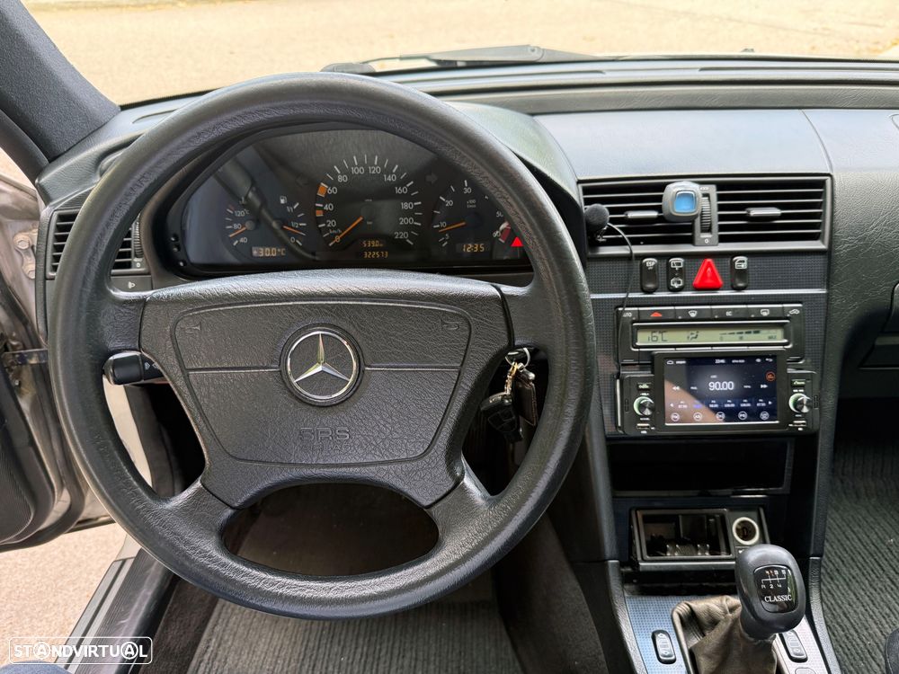 Mercedes-Benz C 220 - 12