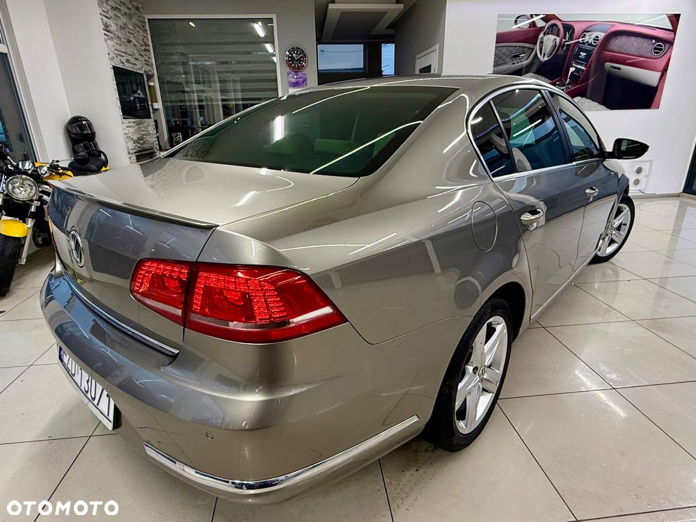 Volkswagen Passat 1.4 TSI R-Line Edition Plus - 33