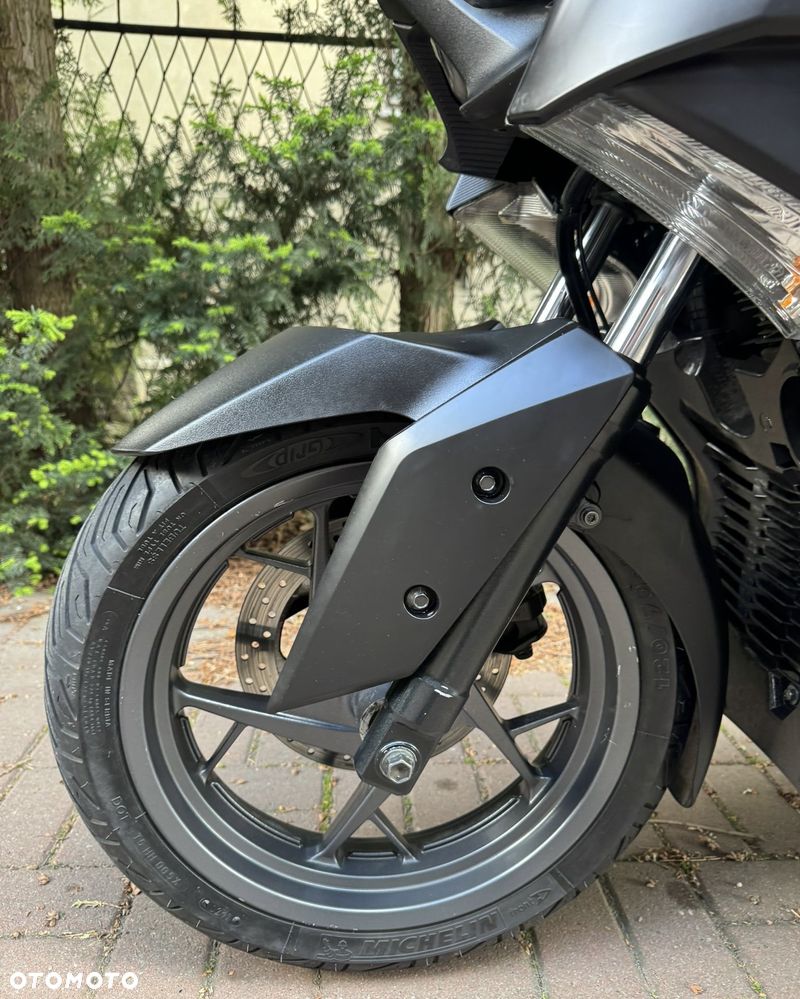 Yamaha X-max - 14