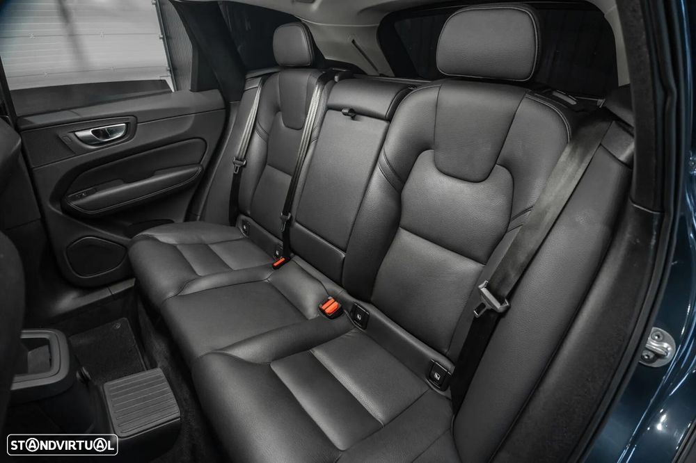 Volvo XC 60 T6 AWD Recharge Plus Bright - 26