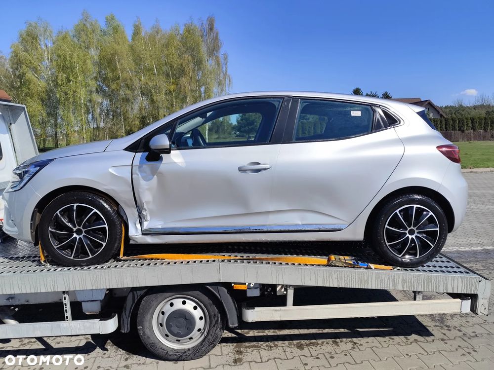 Renault Clio TCe 90 EVOLUTION - 9