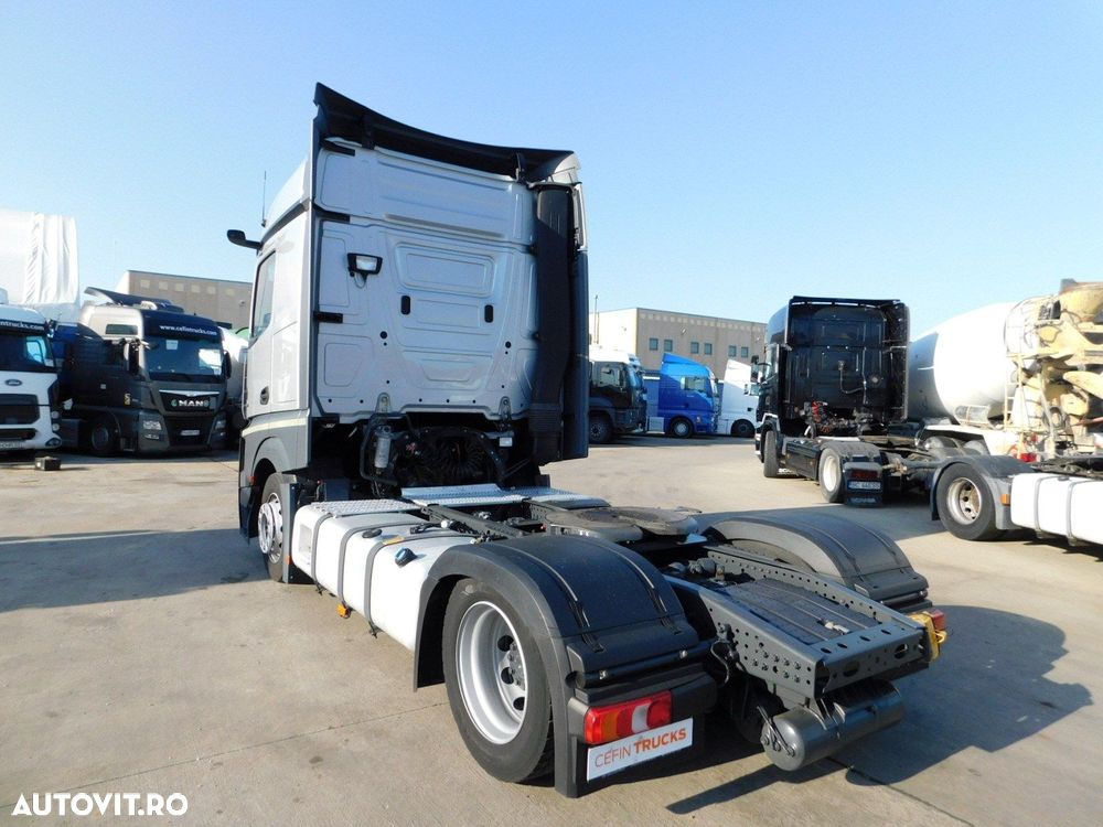 Mercedes-Benz Actros - 4