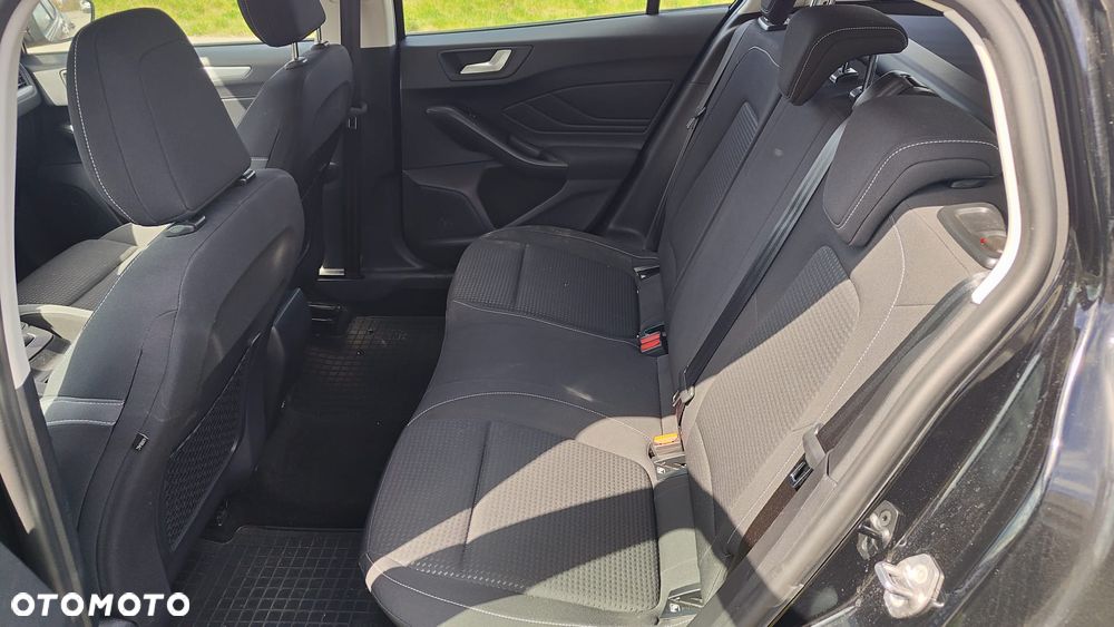 Ford Focus ver-1-5-ecoblue-trend-edition-business - 10