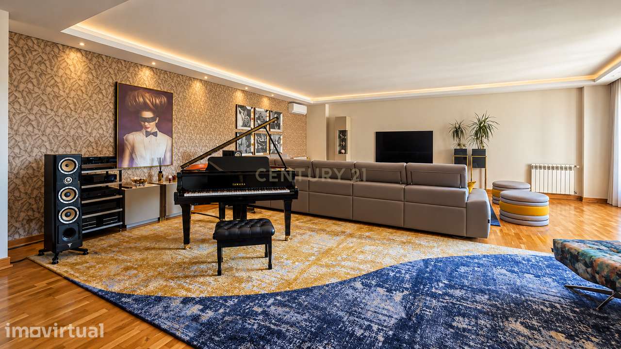 T4 com Piscina | Condomínio Privado PRATAGI | Segurança 24H | Alverca - Grande imagem: 4/60