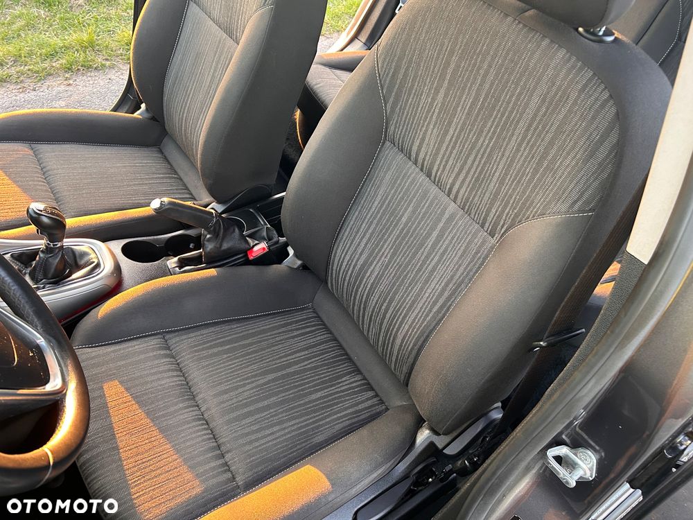 Opel Astra 1.6 Design Edition - 16