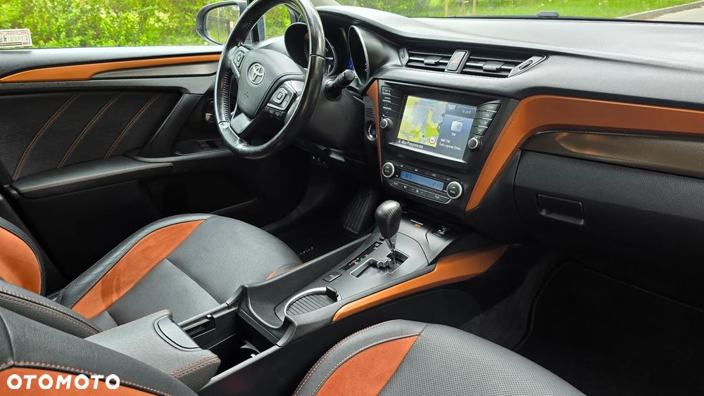 Toyota Avensis 1.8 Prestige MS - 10