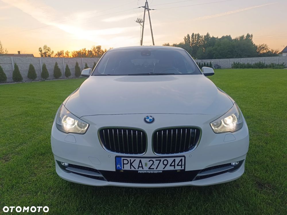 BMW Seria 5 550i - 19