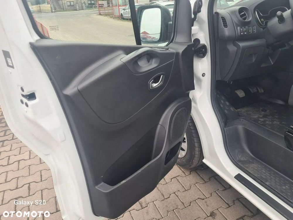 Renault TRAFIC - 11