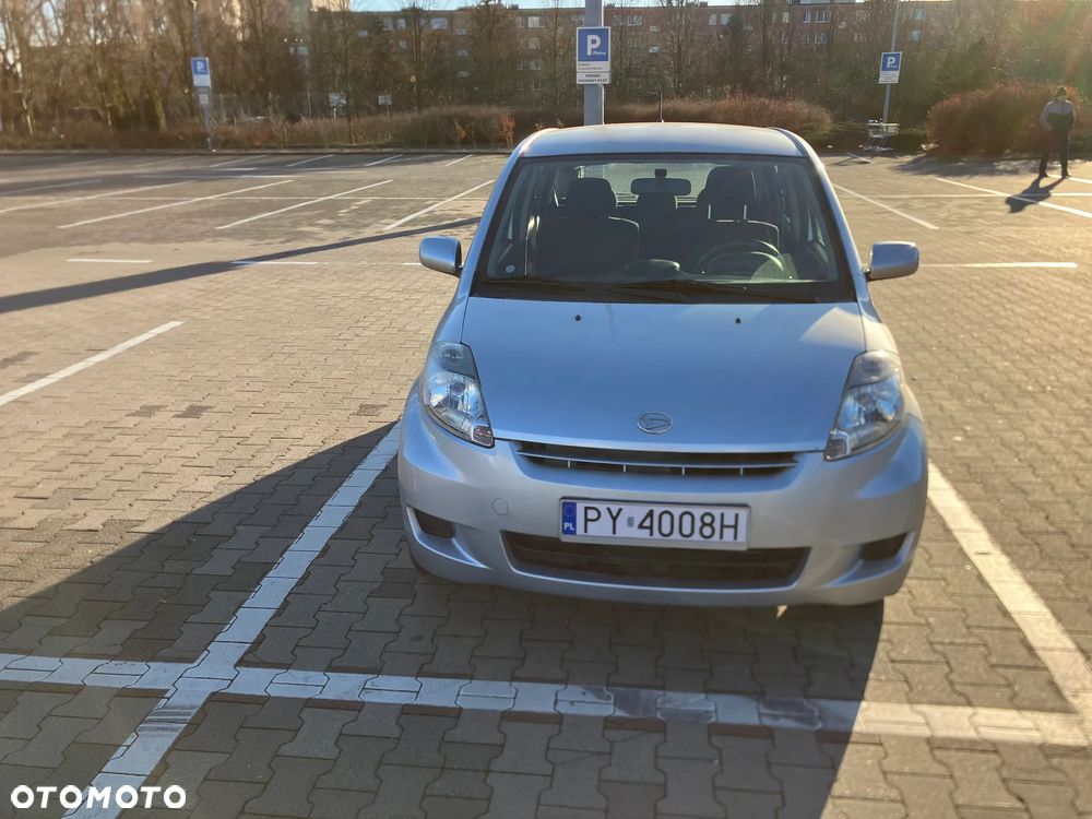 Daihatsu Sirion 1.0 CooLine - 2