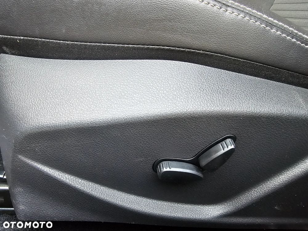 Ford Focus Turnier 1.0 EcoBoost Start-Stopp-System TITANIUM X - 18