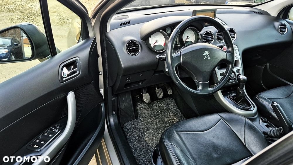 Peugeot 308 1.6 Premium Plus - 29