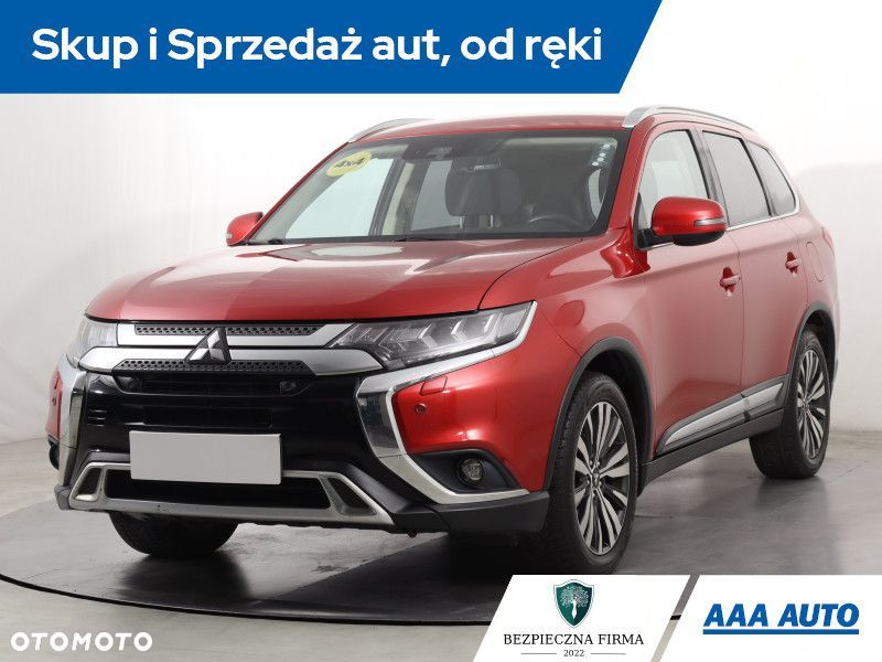 Mitsubishi Outlander - 2