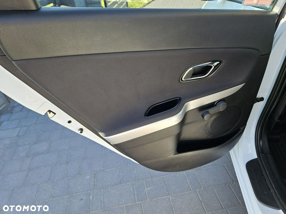 Kia Ceed - 14