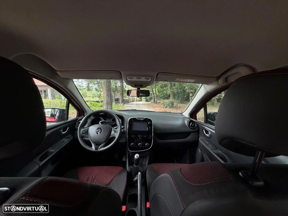 Renault Clio Sport Tourer - 11