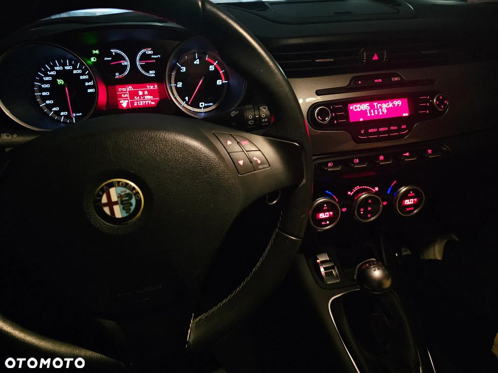 Alfa Romeo Giulietta 1.6 JTDM Distinctive - 22