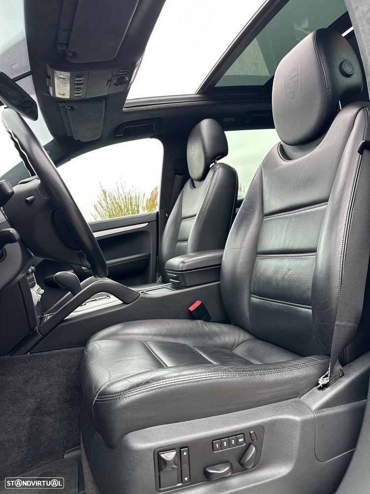 Porsche Cayenne Turbo - 20