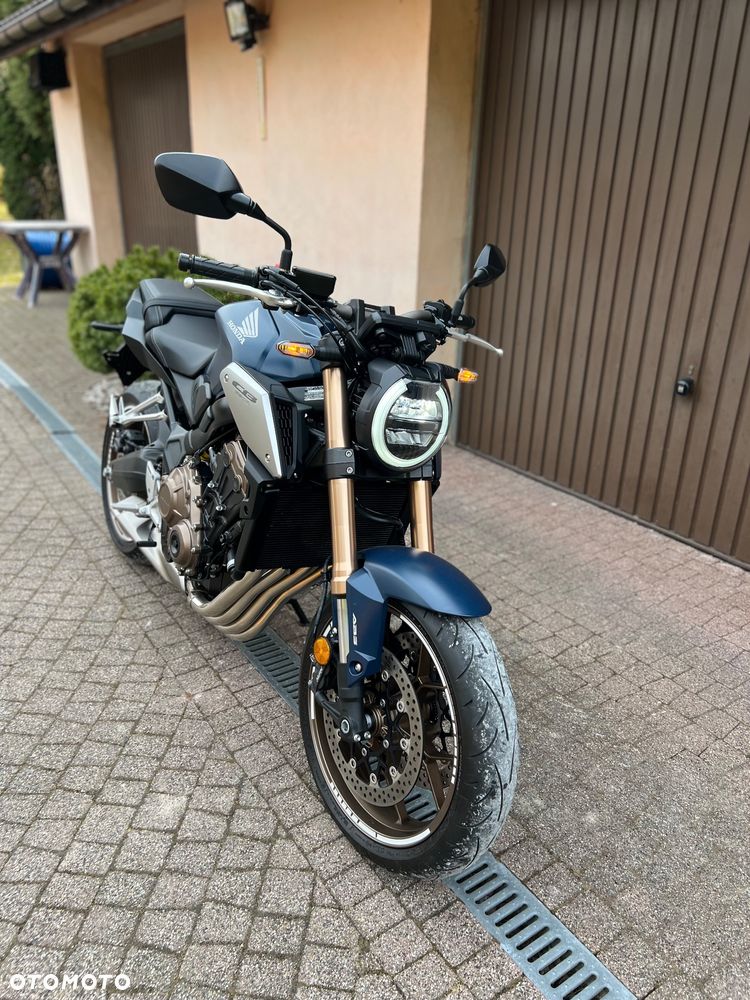 Honda CB - 2