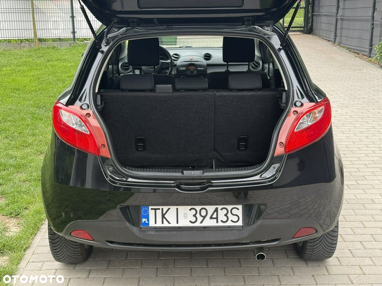 Mazda 2 - 6