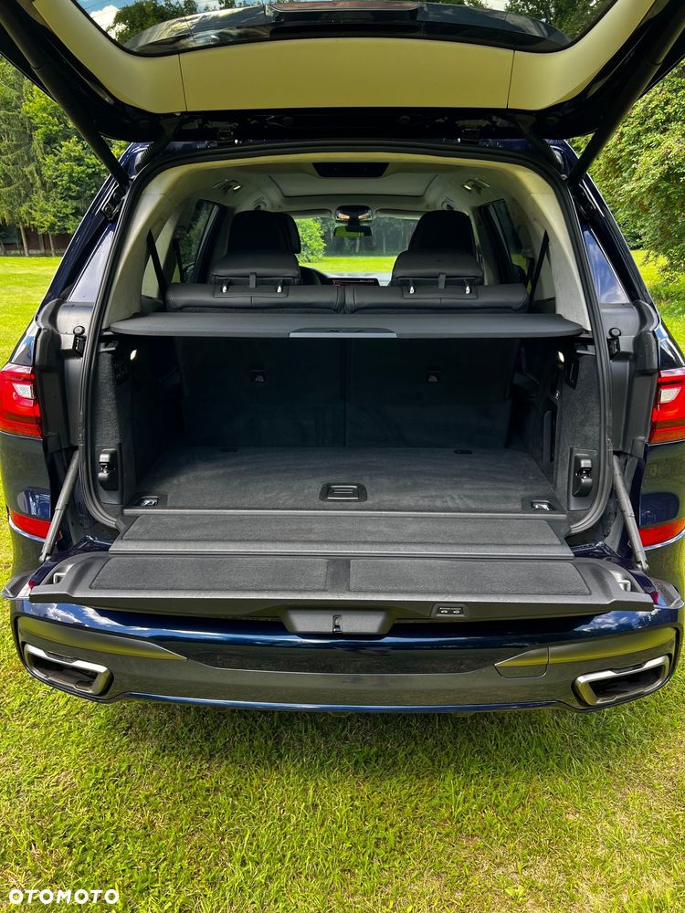 BMW X7 - 18