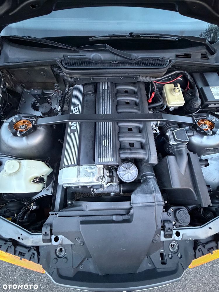BMW Seria 3 320i - 11