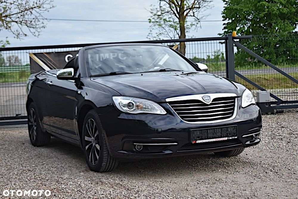 Chrysler 200 - 13