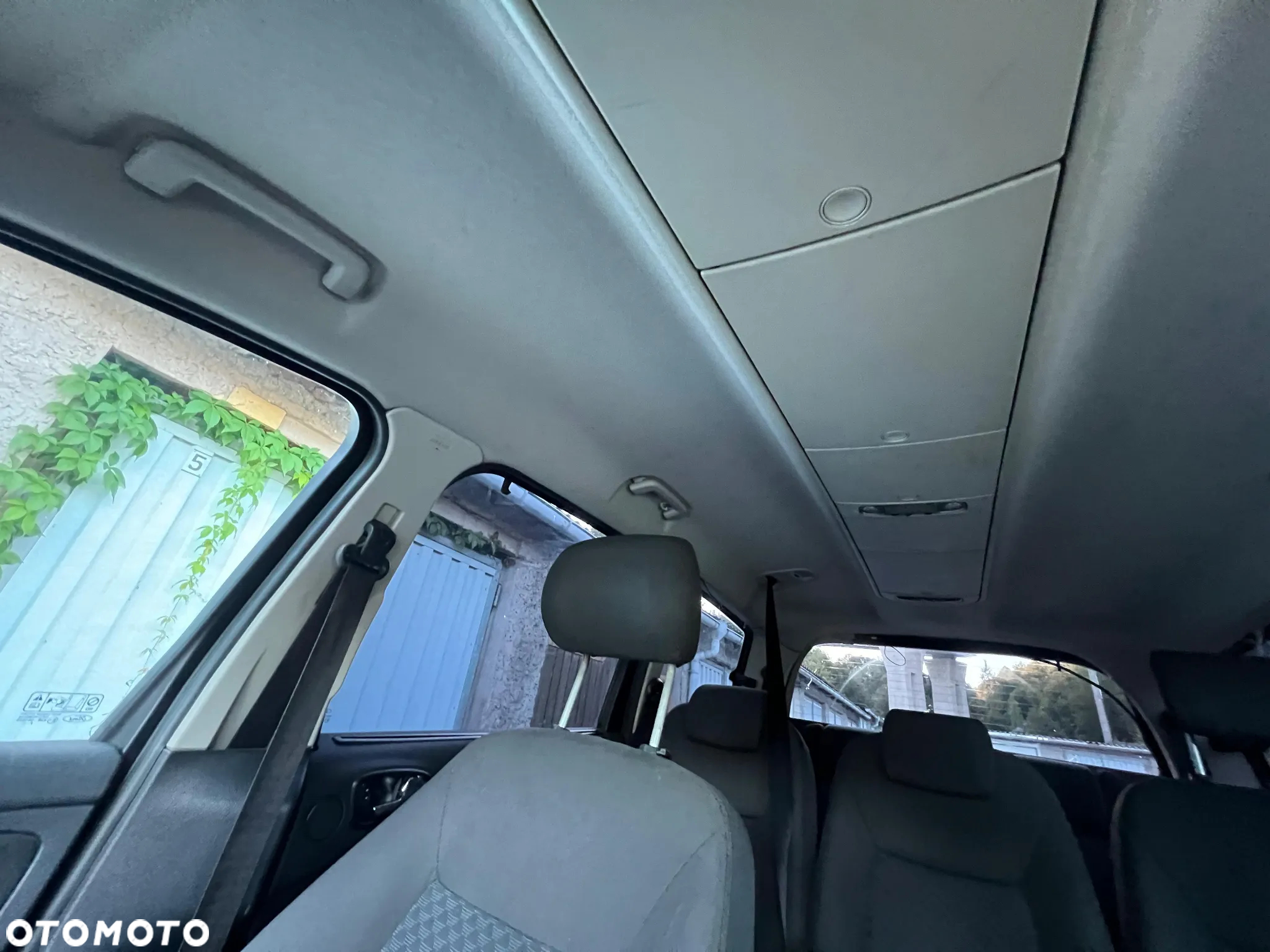 Ford Galaxy 2.0 TDCi Ghia - 14