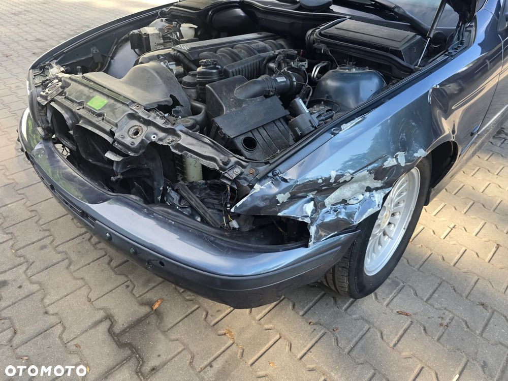 BMW Seria 5 520i - 22