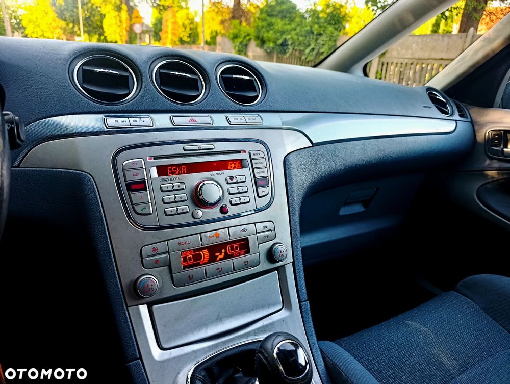 Ford S-Max - 25