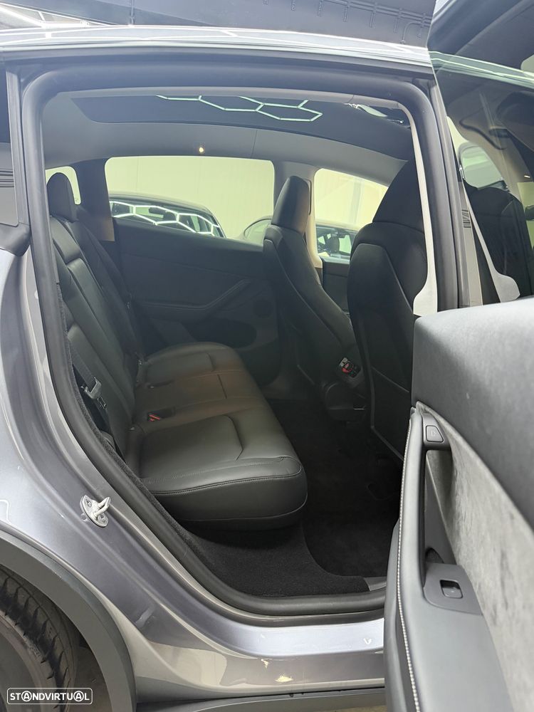 Tesla Model Y RWD - 7