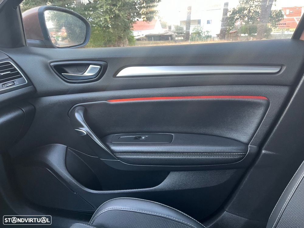 Renault Mégane 1.5 Blue dCi Intens EDC - 20