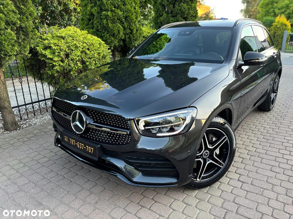 Mercedes-Benz GLC 200 4Matic 9G-TRONIC AMG Line - 1