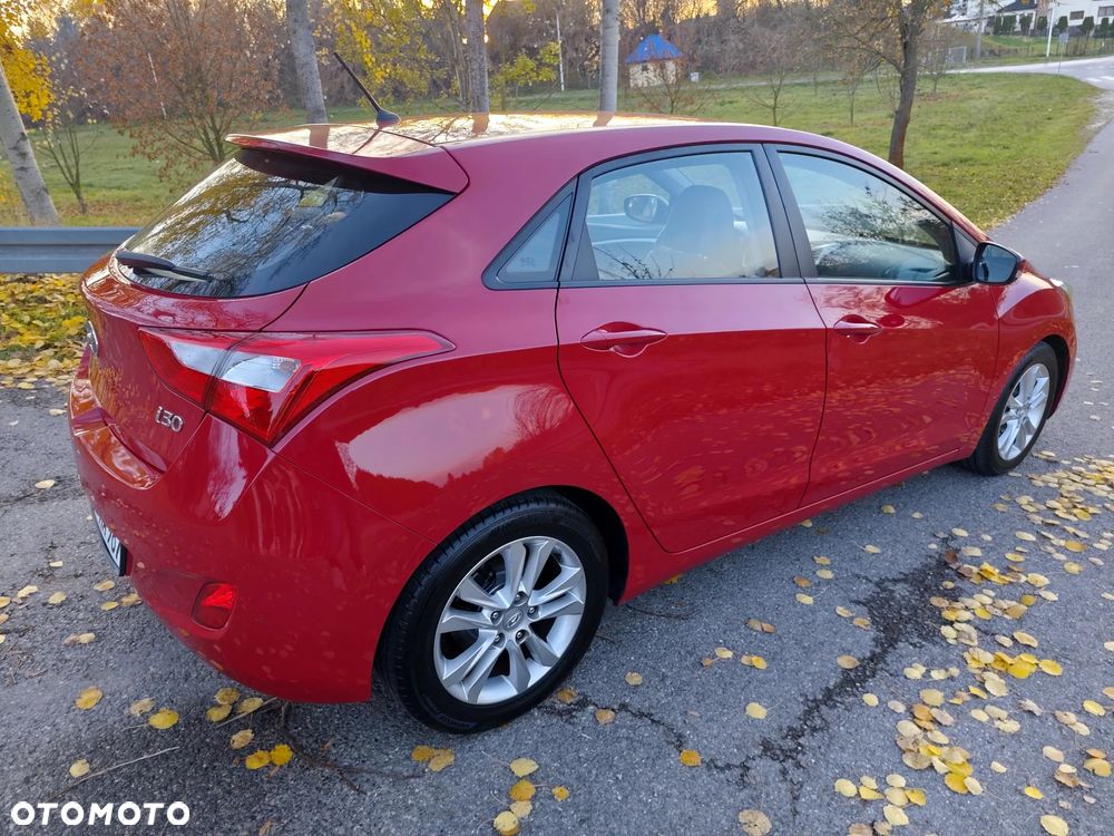 Hyundai i30 1.4 Intro Edition - 24