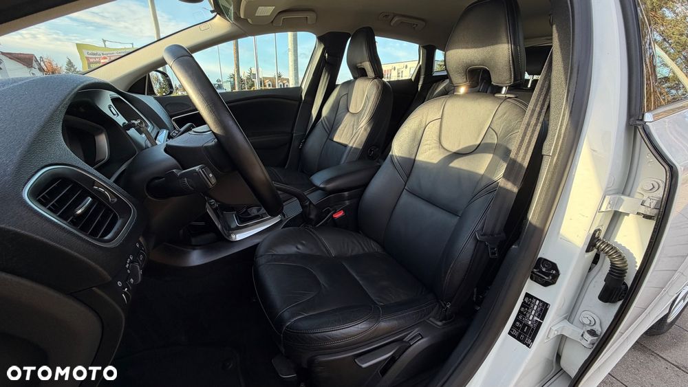 Volvo V40 D3 Geartronic Ocean Race - 10