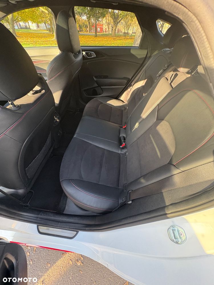 Kia ProCeed 1.5 T-GDI DCT7 OPF GT LINE - 12