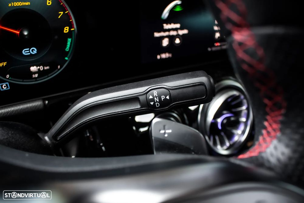 Mercedes-Benz GLA 250 e AMG Line - 17